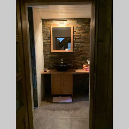 Cozy Mountain Home, 19 Km From Pamporovo * Momchilovtsi (Smolyan)