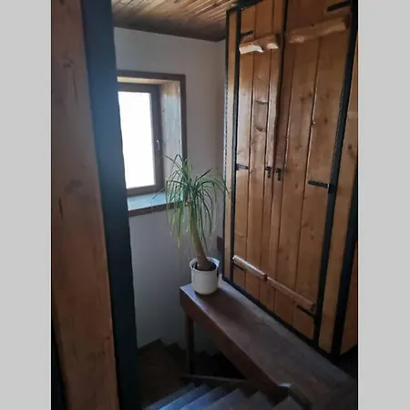 Holiday home Cozy Mountain Home, 19 Km From Pamporovo Momchilovtsi (Smolyan)